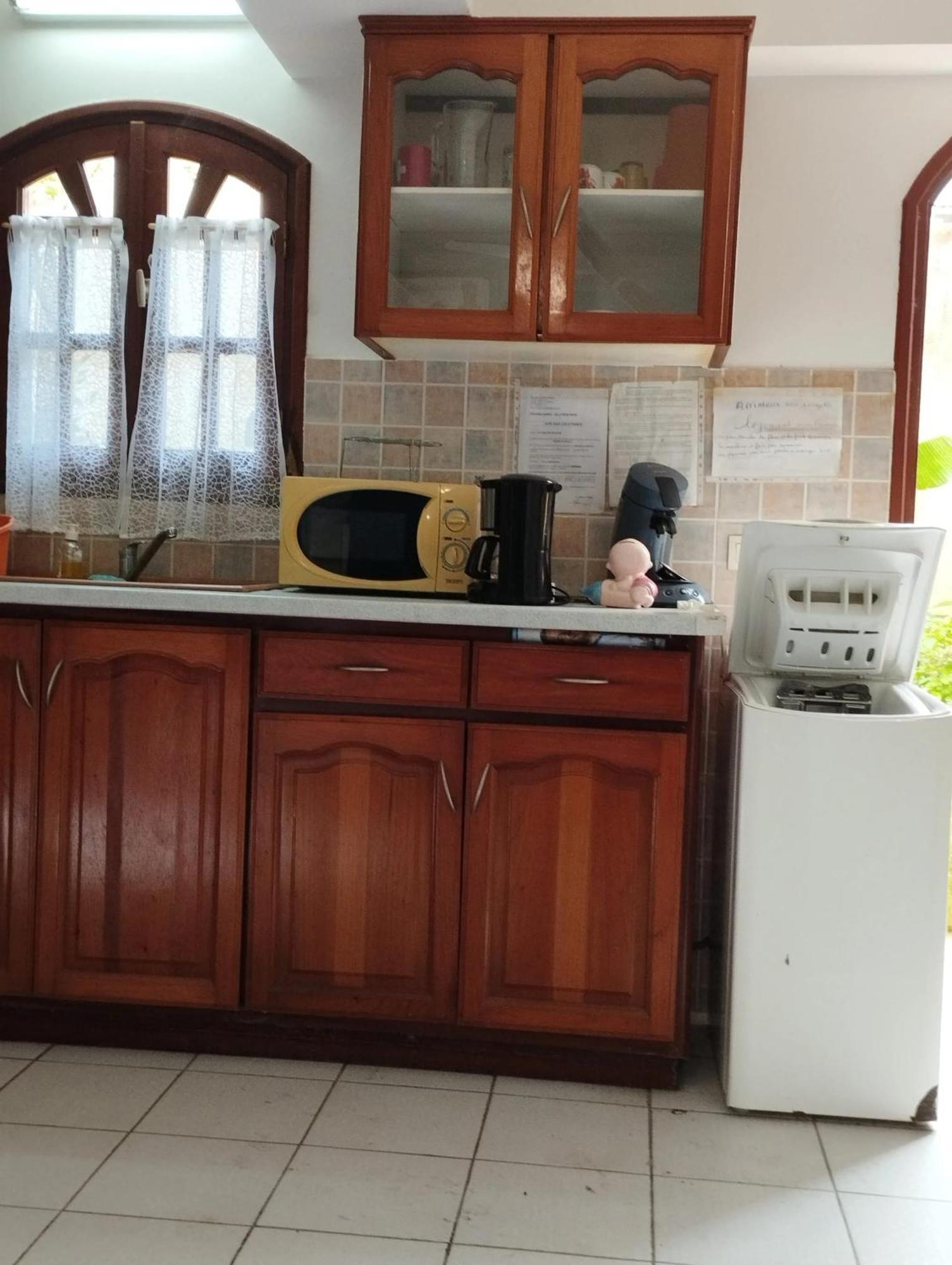 Appartement Au Moule Avec Jardin De 35 M² Et Barbecue